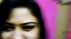 Dhaka Banglalink officer Suraiya shows her at selfie video
