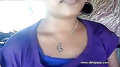 Indian gf exposing her juicy boobs to her boyfriend - desipapa.com